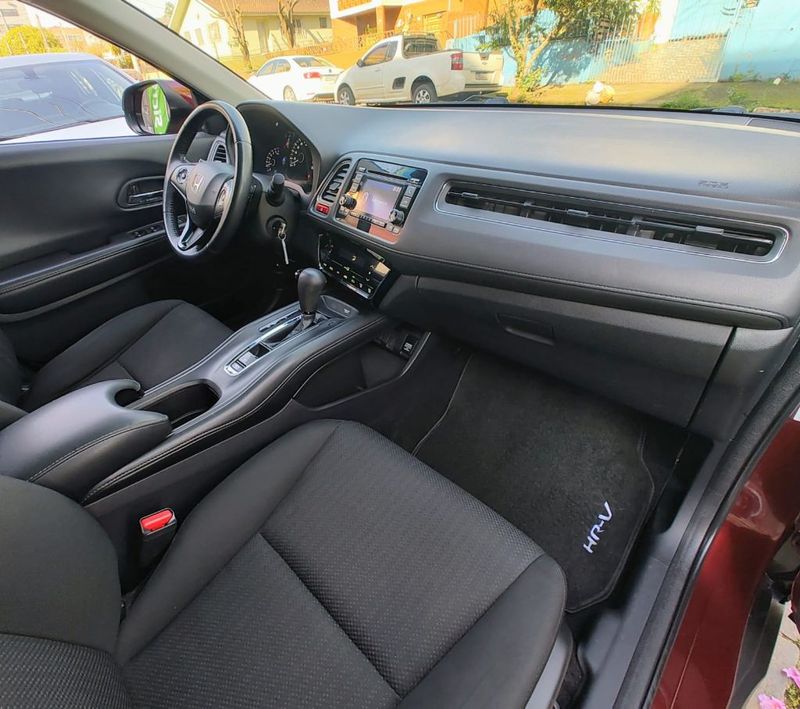 Honda HR-V EX 1.8 Flexone 16V 2017/2017 RENNER AUTOMÓVEIS LAJEADO / Carros no Vale Honda HR-V EX 1.8 Flexone 16V 2017/2017 RENNER AUTOMÓVEIS LAJEADO / Carros no Vale