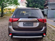 Mitsubishi OUTLANDER 3.0/ GT V6 2015/2016 RENNER AUTOMÓVEIS LAJEADO / Carros no Vale