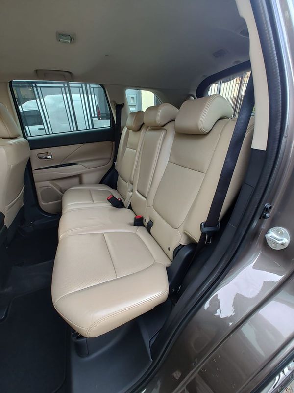 Mitsubishi OUTLANDER 3.0/ GT V6 2015/2016 RENNER AUTOMÓVEIS LAJEADO / Carros no Vale