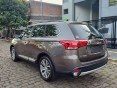 Mitsubishi OUTLANDER 3.0/ GT V6 2015/2016 RENNER AUTOMÓVEIS LAJEADO / Carros no Vale