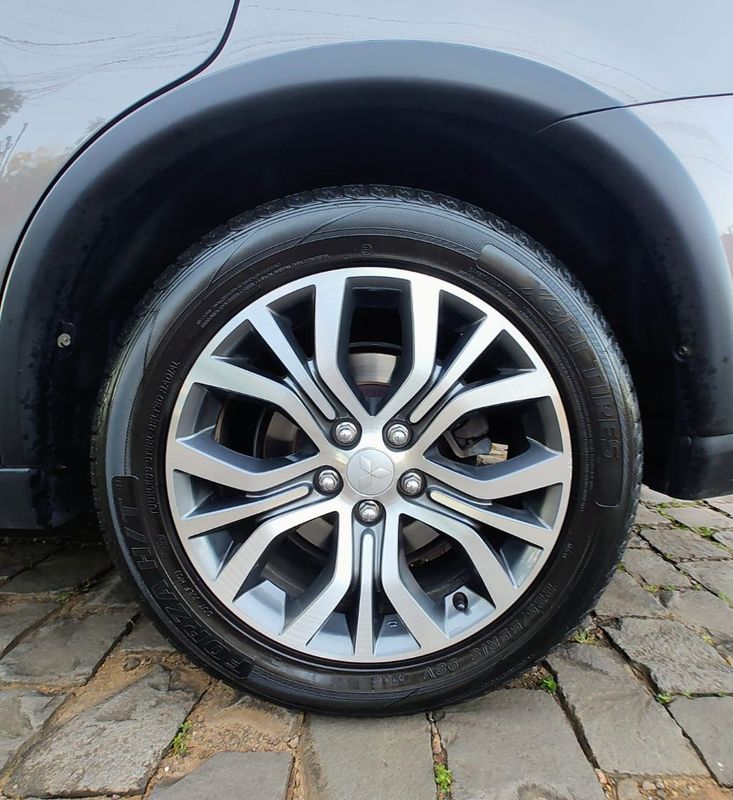 Mitsubishi OUTLANDER 3.0/ GT V6 2015/2016 RENNER AUTOMÓVEIS LAJEADO / Carros no Vale
