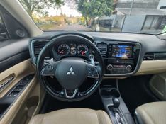 Mitsubishi OUTLANDER 3.0/ GT V6 2015/2016 RENNER AUTOMÓVEIS LAJEADO / Carros no Vale
