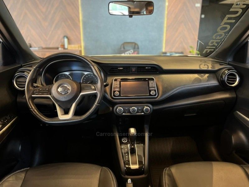 NISSAN KICKS 1.6 16V SV XTRONIC 2018/2018 AUTOGRIF MOTORS CAMPO BOM / Carros no Vale