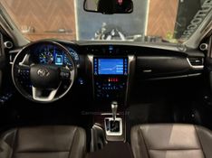 TOYOTA HILUX SW4 2.8 SRX 4X4 7 LUGARES 16V TURBO INTERCOOLER 2020/2020 AUTOGRIF MOTORS CAMPO BOM / Carros no Vale