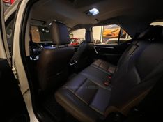 TOYOTA HILUX SW4 2.8 SRX 4X4 7 LUGARES 16V TURBO INTERCOOLER 2020/2020 AUTOGRIF MOTORS CAMPO BOM / Carros no Vale