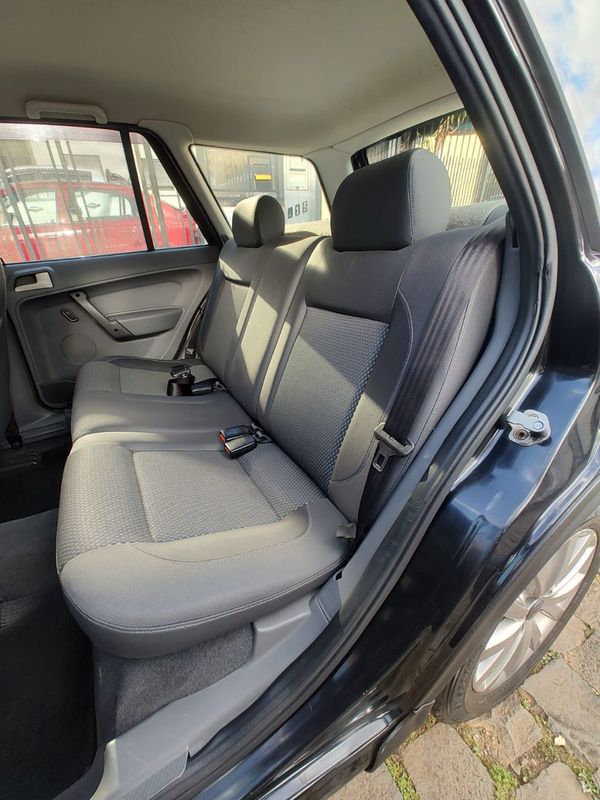 VOLKSWAGEN Parati SURF 1.6 Mi Total 2010/2011 RENNER AUTOMÓVEIS LAJEADO / Carros no Vale