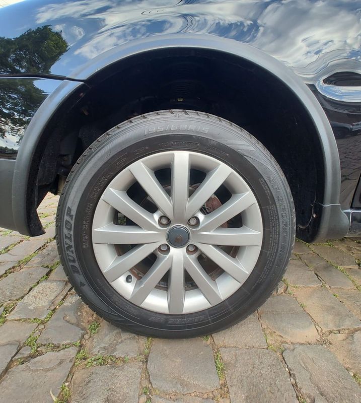 VOLKSWAGEN Parati SURF 1.6 Mi Total 2010/2011 RENNER AUTOMÓVEIS LAJEADO / Carros no Vale
