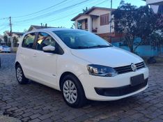 VOLKSWAGEN Fox 1.0 Mi Total 8V 2013/2014 RENNER AUTOMÓVEIS LAJEADO / Carros no Vale
