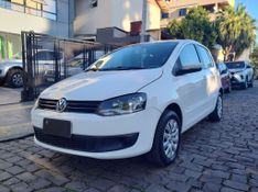 VOLKSWAGEN Fox 1.0 Mi Total 8V 2013/2014 RENNER AUTOMÓVEIS LAJEADO / Carros no Vale
