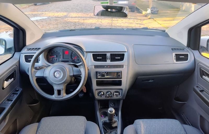 VOLKSWAGEN Fox 1.0 Mi Total 8V 2013/2014 RENNER AUTOMÓVEIS LAJEADO / Carros no Vale