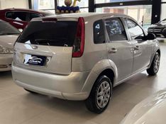 FORD FIESTA 1.0 ROCAM HATCH 8V 2013/2014 LEHMEN VEÍCULOS VENÂNCIO AIRES / Carros no Vale