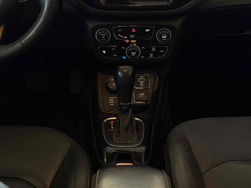 JEEP COMPASS 2.0 16V LIMITED 4X4 2018/2019 LEHMEN VEÍCULOS VENÂNCIO AIRES / Carros no Vale