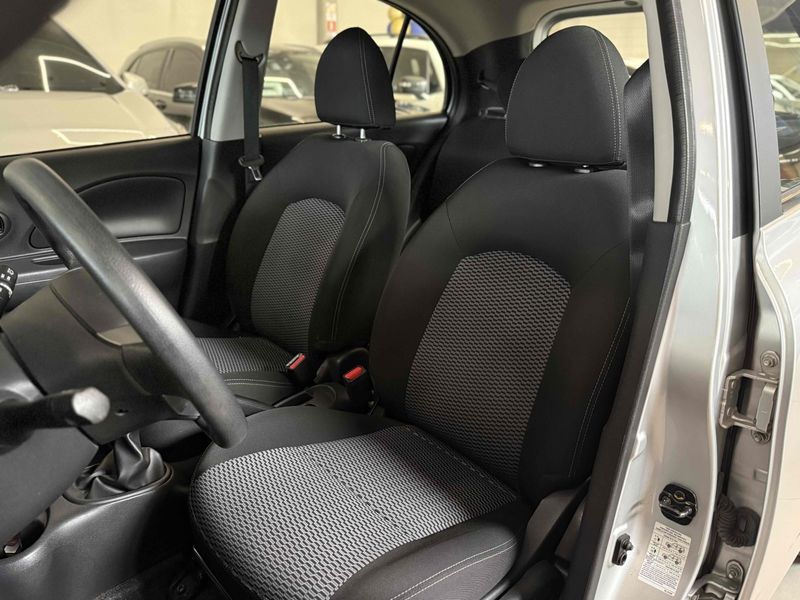 NISSAN MARCH 1.0 SV 12V 2019/2020 LEHMEN VEÍCULOS VENÂNCIO AIRES / Carros no Vale