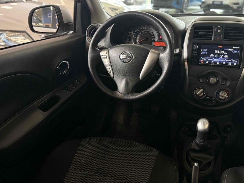 NISSAN MARCH 1.0 SV 12V 2019/2020 LEHMEN VEÍCULOS VENÂNCIO AIRES / Carros no Vale