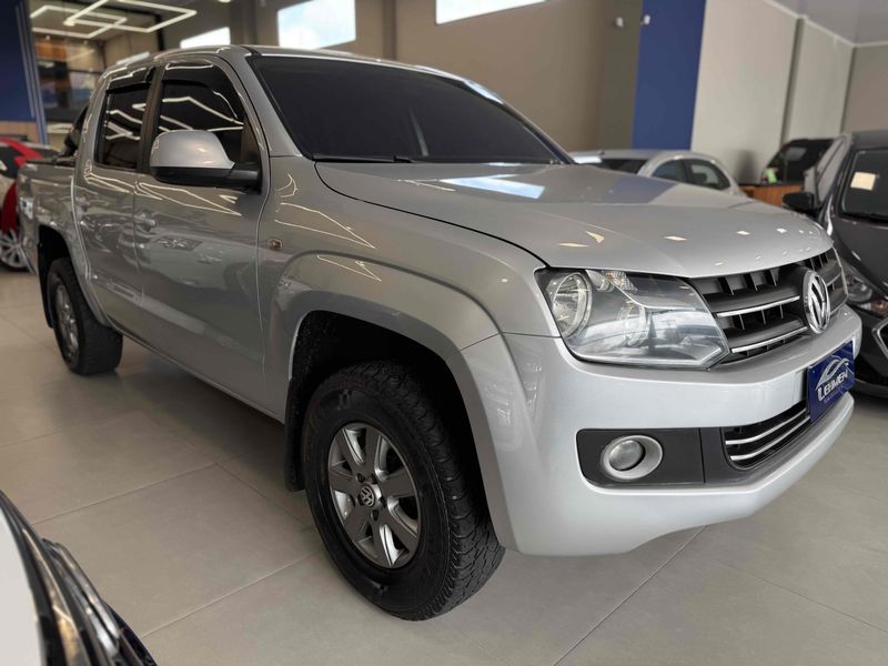 VOLKSWAGEN AMAROK 2.0 4X4 CD 16V TURBO INTERCOOLER 2013/2014 LEHMEN VEÍCULOS VENÂNCIO AIRES / Carros no Vale