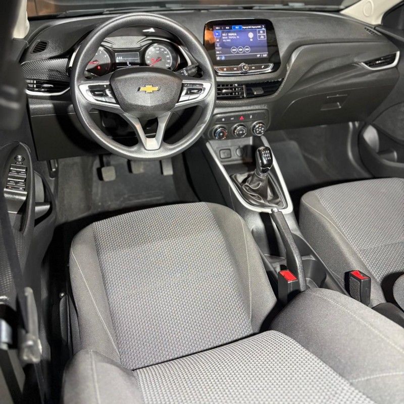 Chevrolet ONIX SEDAN PLUS LT 1.0 2023/2023 SÉRGIO VEÍCULOS TEUTÔNIA / Carros no Vale