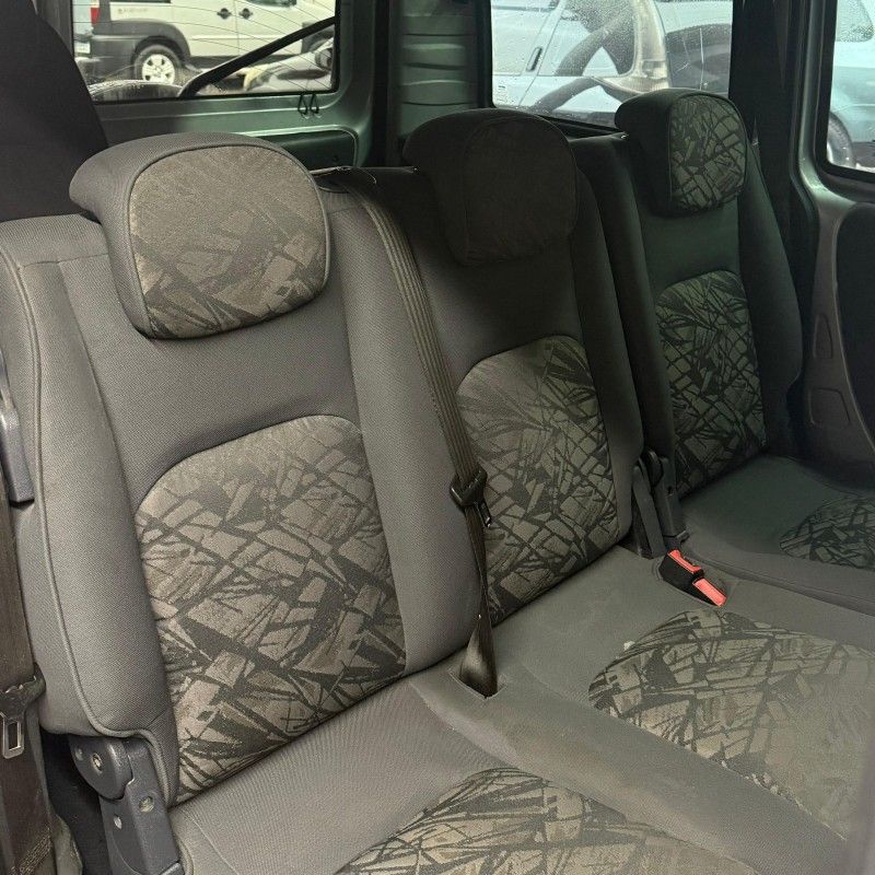 Fiat DOBLO ADVENTURE 1.8 2009/2009 SÉRGIO VEÍCULOS TEUTÔNIA / Carros no Vale