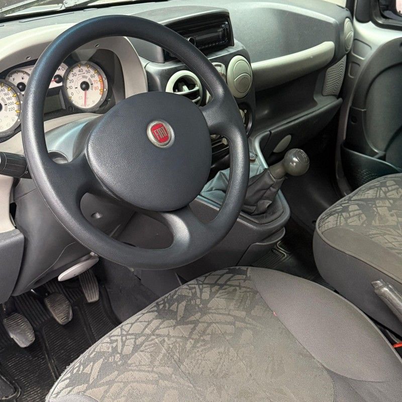 Fiat DOBLO ADVENTURE 1.8 2009/2009 SÉRGIO VEÍCULOS TEUTÔNIA / Carros no Vale