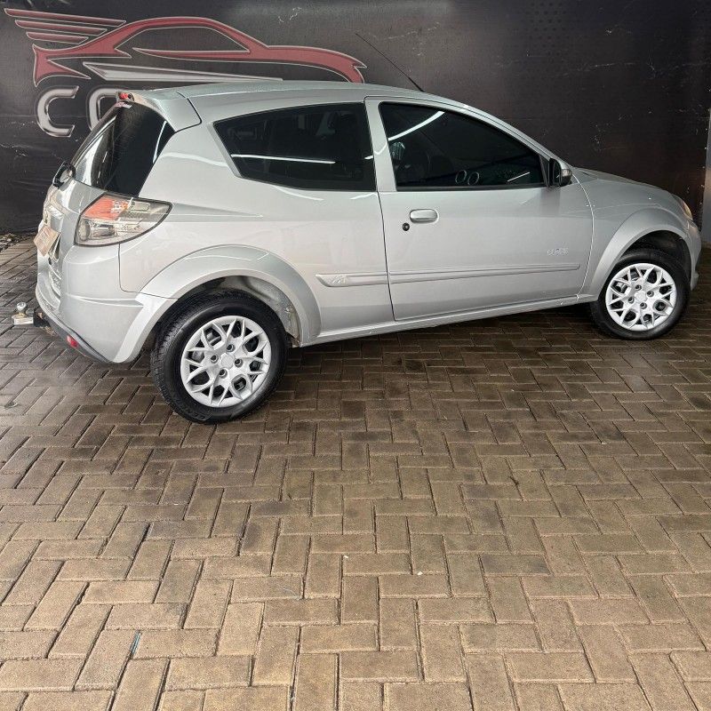 Ford KA 1.0 2013/2013 SÉRGIO VEÍCULOS TEUTÔNIA / Carros no Vale Ford KA 1.0 2013/2013 SÉRGIO VEÍCULOS TEUTÔNIA / Carros no Vale