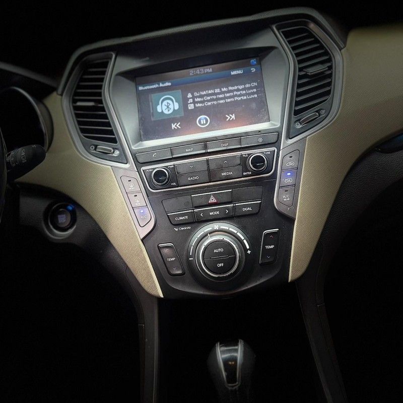 Hyundai SANTA FE 3.3 V6 2015/2015 SÉRGIO VEÍCULOS TEUTÔNIA / Carros no Vale