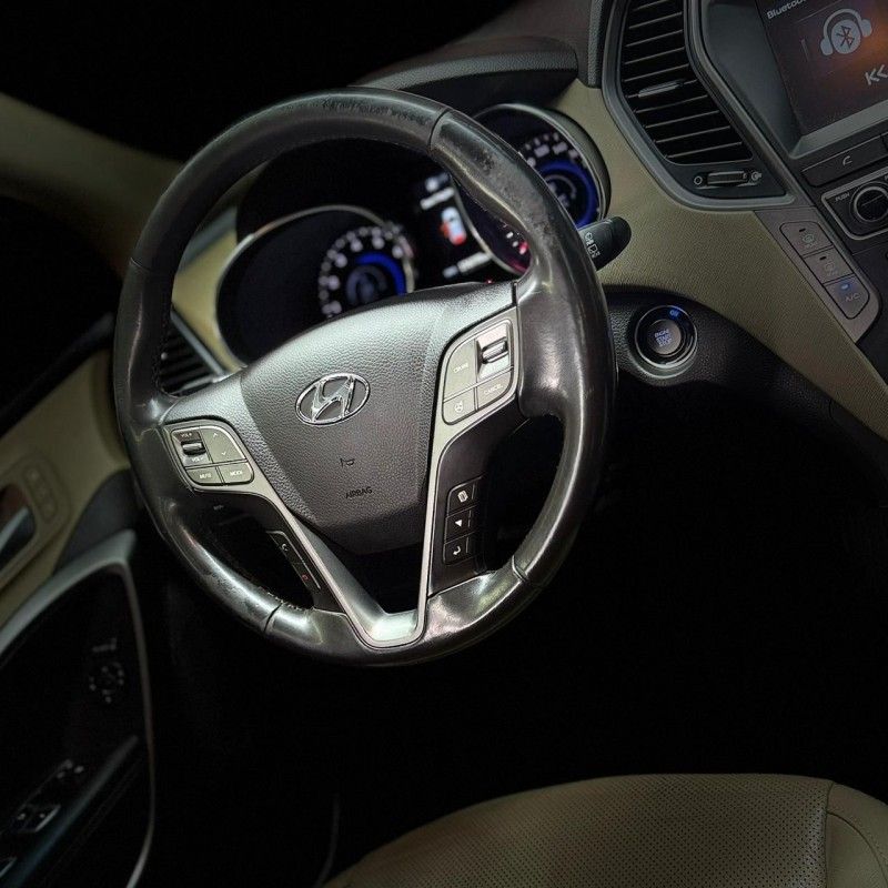 Hyundai SANTA FE 3.3 V6 2015/2015 SÉRGIO VEÍCULOS TEUTÔNIA / Carros no Vale