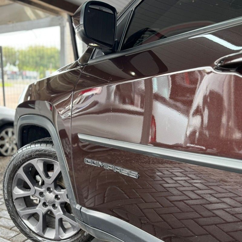 Jeep COMPASS LIMITED 2.0 2019/2019 SÉRGIO VEÍCULOS TEUTÔNIA / Carros no Vale