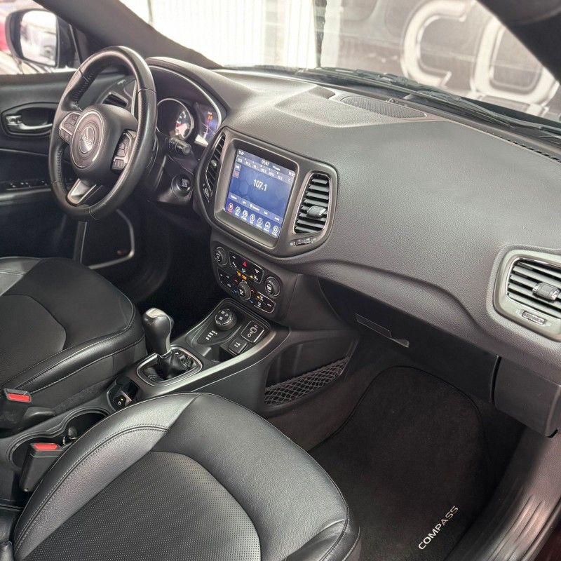 Jeep COMPASS LIMITED 2.0 2019/2019 SÉRGIO VEÍCULOS TEUTÔNIA / Carros no Vale