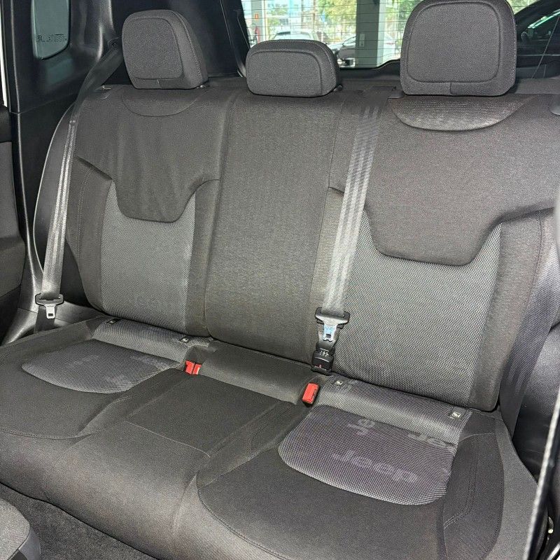 Jeep RENEGADE LIMITED 1.8 2016/2016 SÉRGIO VEÍCULOS TEUTÔNIA / Carros no Vale