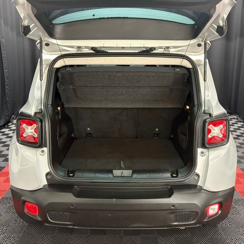 Jeep RENEGADE LIMITED 1.8 2016/2016 SÉRGIO VEÍCULOS TEUTÔNIA / Carros no Vale