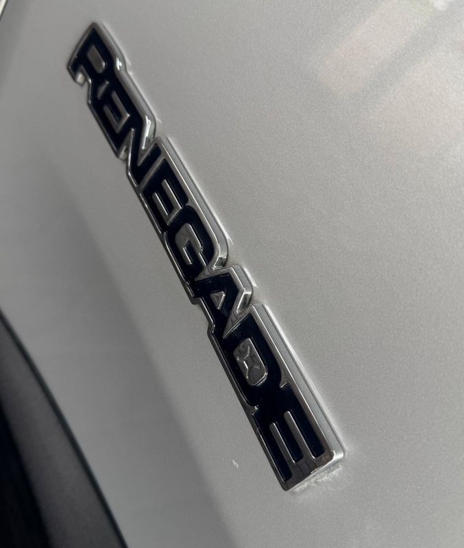 Jeep RENEGADE LIMITED 1.8 2018/2018 SÉRGIO VEÍCULOS TEUTÔNIA / Carros no Vale