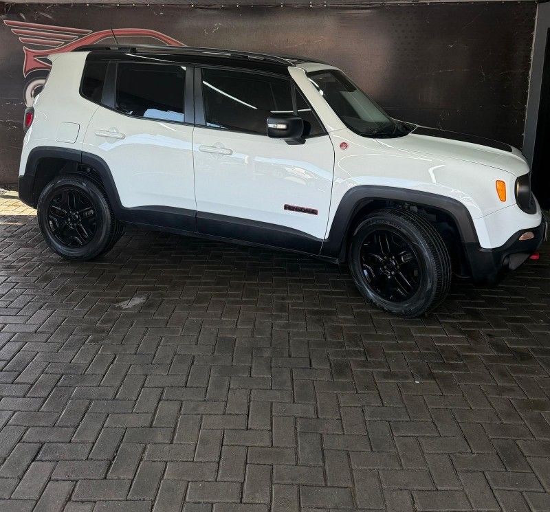 Jeep RENEGADE TRAILHAWK 2.0 2016/2016 SÉRGIO VEÍCULOS TEUTÔNIA / Carros no Vale