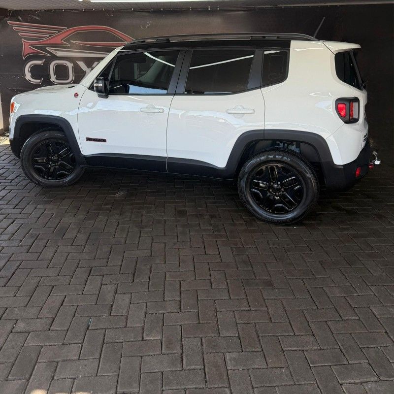 Jeep RENEGADE TRAILHAWK 2.0 2016/2016 SÉRGIO VEÍCULOS TEUTÔNIA / Carros no Vale