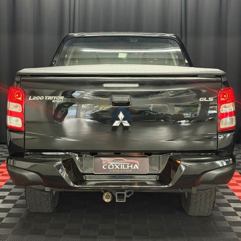Mitsubishi L-200 TRITON SPORT GLS 2.4 2019/2019 SÉRGIO VEÍCULOS TEUTÔNIA / Carros no Vale