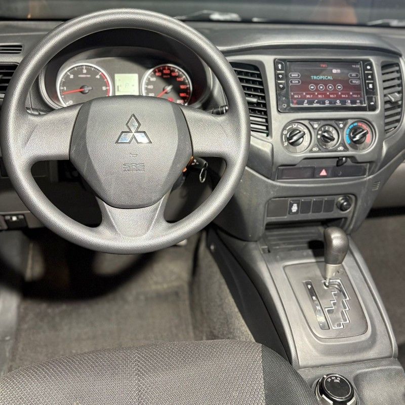 Mitsubishi L-200 TRITON SPORT GLS 2.4 2019/2019 SÉRGIO VEÍCULOS TEUTÔNIA / Carros no Vale