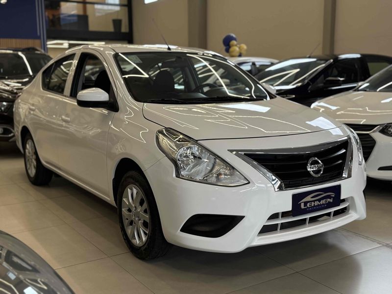 NISSAN VERSA 1.0 12V S 2017/2017 LEHMEN VEÍCULOS VENÂNCIO AIRES / Carros no Vale