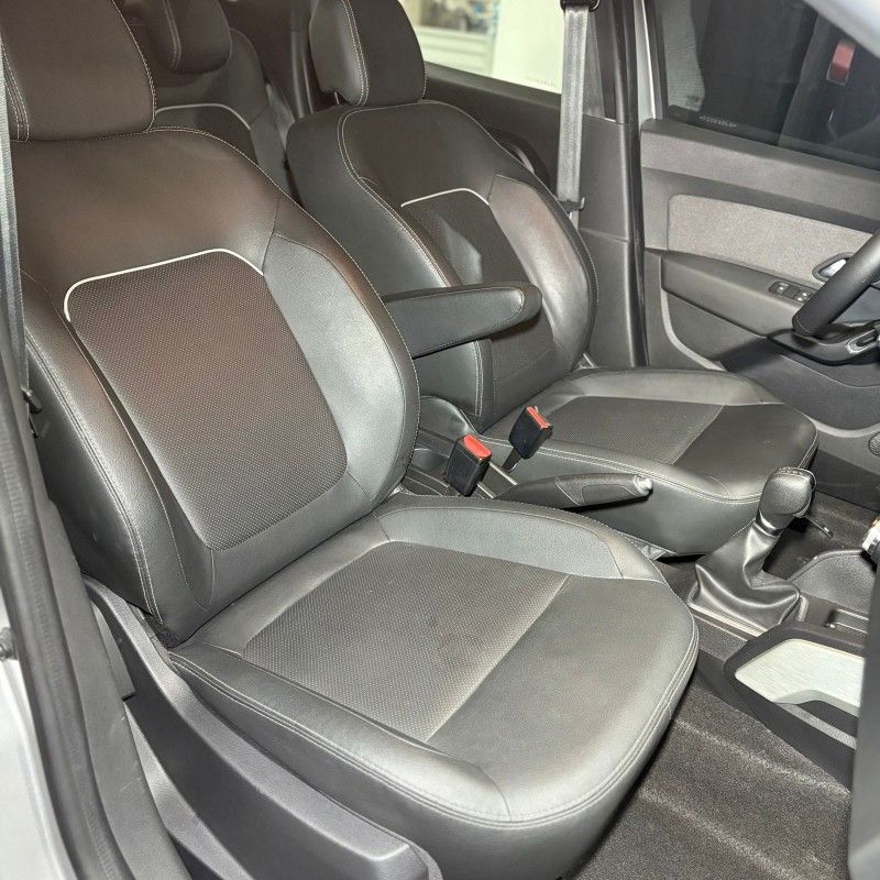 Renault DUSTER INTENSE 1.6 2024/2024 SÉRGIO VEÍCULOS TEUTÔNIA / Carros no Vale