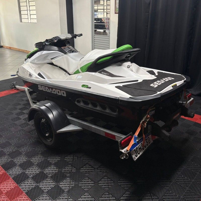 YAMAHA – JET SKI JET SKI GTI 130 2013/2013 SÉRGIO VEÍCULOS TEUTÔNIA / Carros no Vale