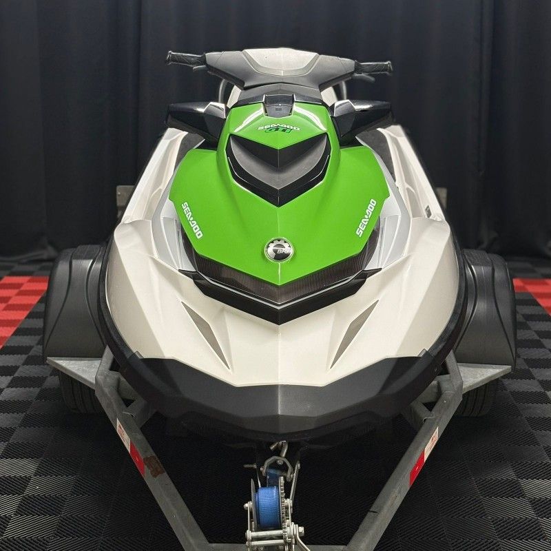 YAMAHA – JET SKI JET SKI GTI 130 2013/2013 SÉRGIO VEÍCULOS TEUTÔNIA / Carros no Vale