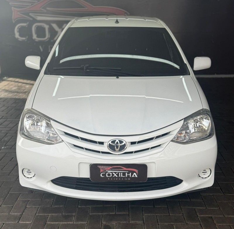 Toyota ETIOS X 1.3 2013/2013 SÉRGIO VEÍCULOS TEUTÔNIA / Carros no Vale