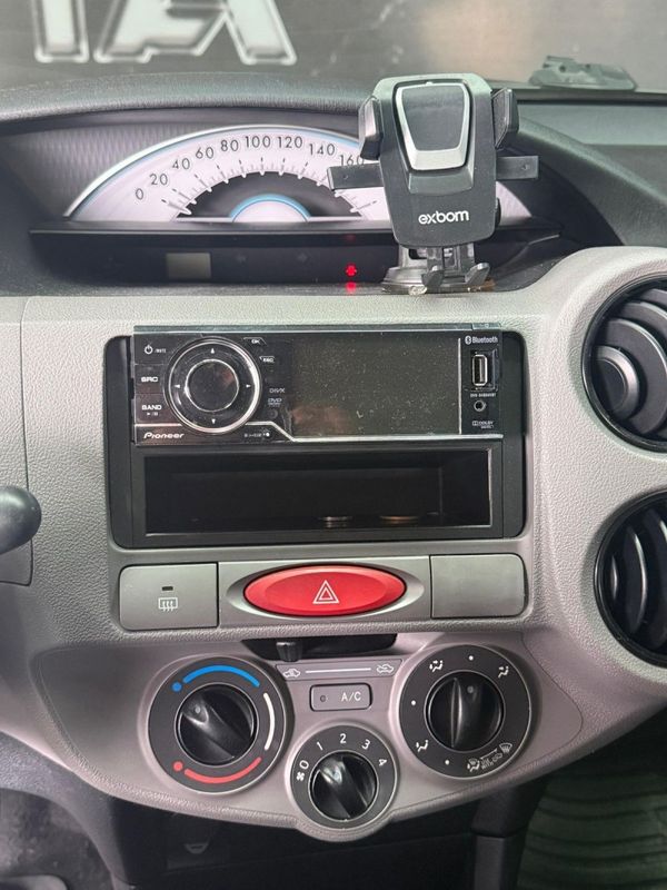 Toyota ETIOS X 1.3 2013/2013 SÉRGIO VEÍCULOS TEUTÔNIA / Carros no Vale