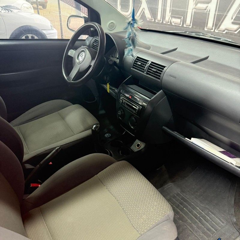 Volkswagen FOX 1.0 2009/2009 SÉRGIO VEÍCULOS TEUTÔNIA / Carros no Vale