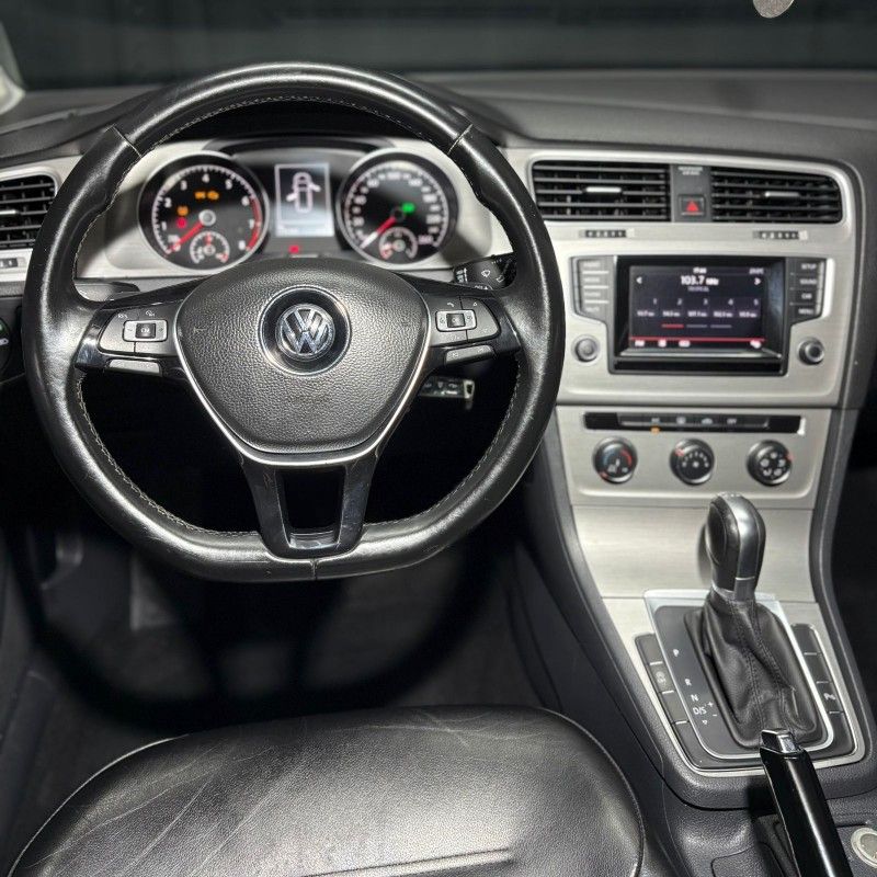 Volkswagen GOLF VARIANT COMFORTLINE 1.4T 2015/2015 SÉRGIO VEÍCULOS TEUTÔNIA / Carros no Vale