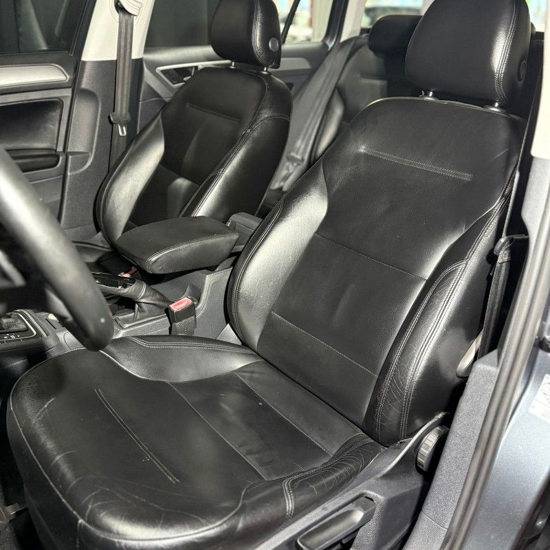 Volkswagen GOLF VARIANT COMFORTLINE 1.4T 2015/2015 SÉRGIO VEÍCULOS TEUTÔNIA / Carros no Vale