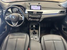 BMW X1 2.0 16V TURBO ACTIVEFLEX SDRIVE20I OUTDOOR 4P AUTOMÁTICO 2021/2022 BETIOLO NOVOS E SEMINOVOS LAJEADO / Carros no Vale