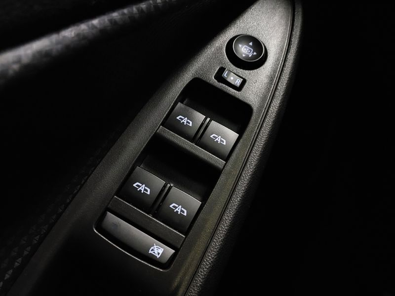 Chevrolet ONIX 1.0 FLEX LT MANUAL 2025/2025 BETIOLO NOVOS E SEMINOVOS LAJEADO / Carros no Vale