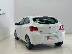 Chevrolet ONIX 1.0 FLEX MANUAL 2021/2021 BETIOLO NOVOS E SEMINOVOS LAJEADO / Carros no Vale