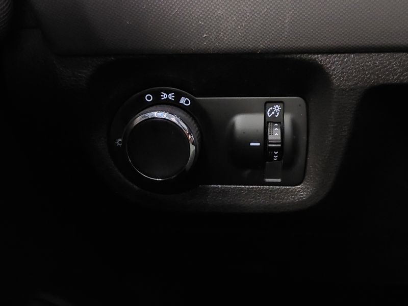 Chevrolet ONIX 1.0 MPFI LT 8V FLEX 4P MANUAL 2019/2019 BETIOLO NOVOS E SEMINOVOS LAJEADO / Carros no Vale