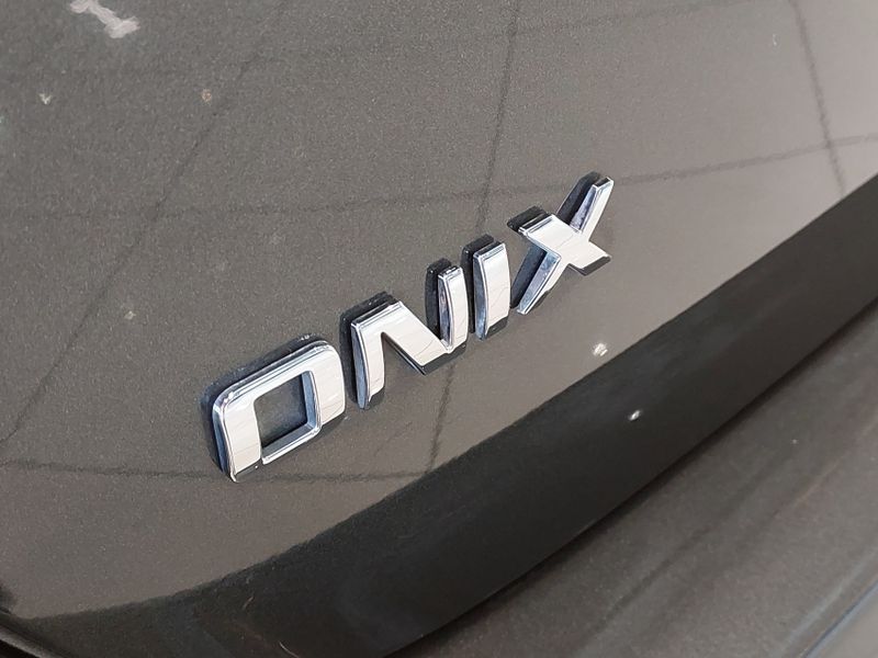 Chevrolet ONIX 1.0 MPFI LT 8V FLEX 4P MANUAL 2019/2019 BETIOLO NOVOS E SEMINOVOS LAJEADO / Carros no Vale