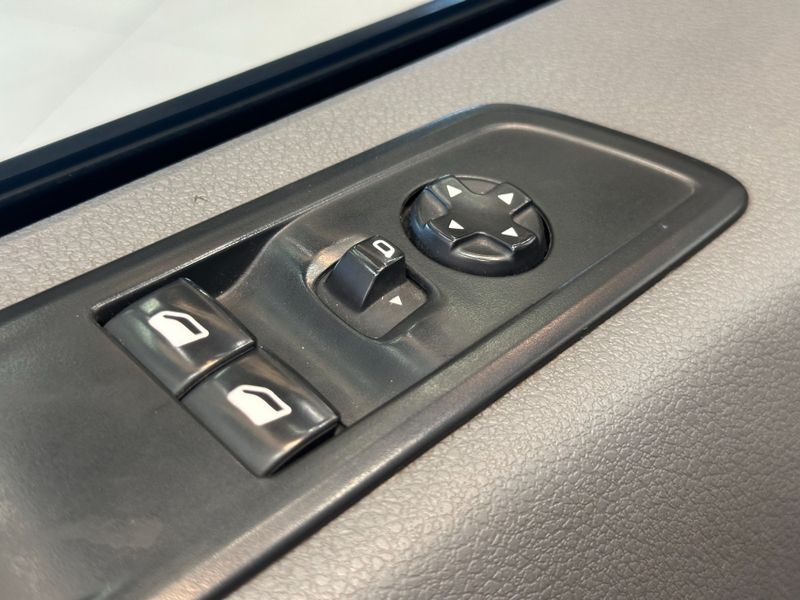 Citroen JUMPY 1.5 BLUEHDI DIESEL VITRÉ MANUAL 2021/2022 BETIOLO NOVOS E SEMINOVOS LAJEADO / Carros no Vale
