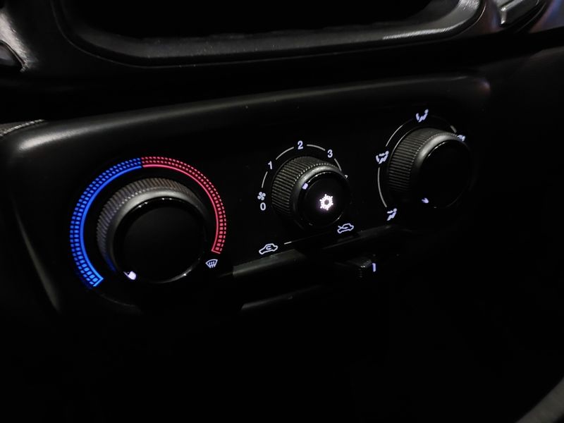 Fiat FIORINO 1.4 MPI FURGÃO ENDURANCE 8V FLEX 2P MANUAL 2022/2023 BETIOLO NOVOS E SEMINOVOS LAJEADO / Carros no Vale
